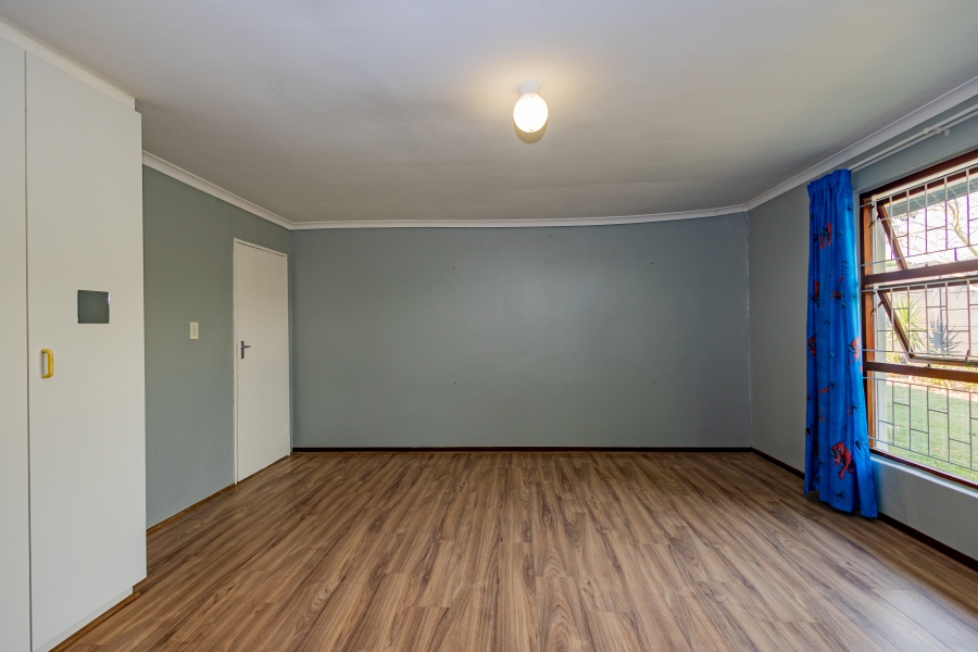 5 Bedroom Property for Sale in De Bron Western Cape